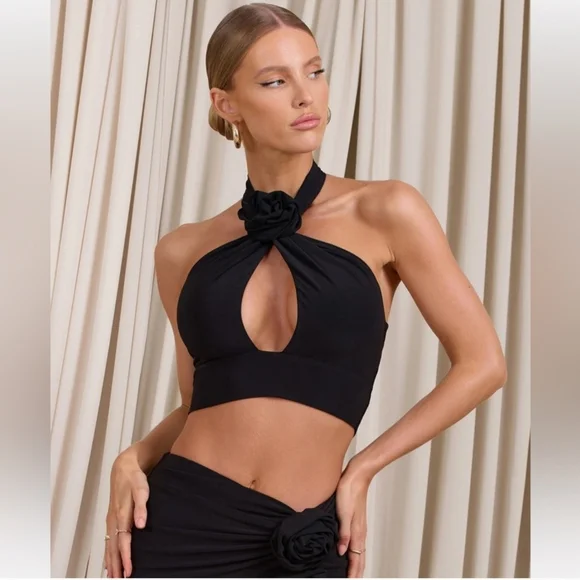 Club L London BLACK CUT OUT HALTER CROP TOP WITH FLOWER - Picture 3 of 5